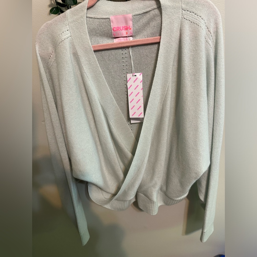 Crush 100% Cashmere Haiti Cross Over Sweater in Powder - Picture 4 of 5